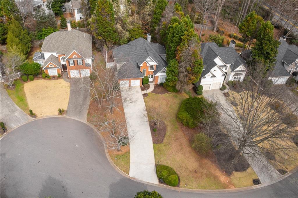 525 Montrose Lane