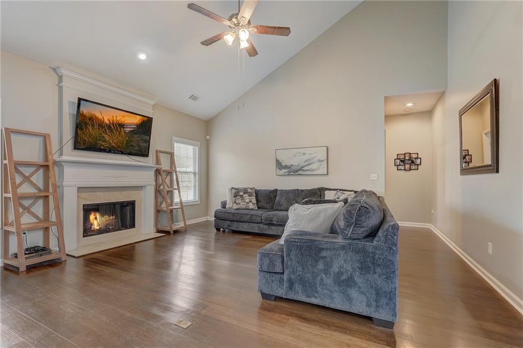 2930 Belshire Trail