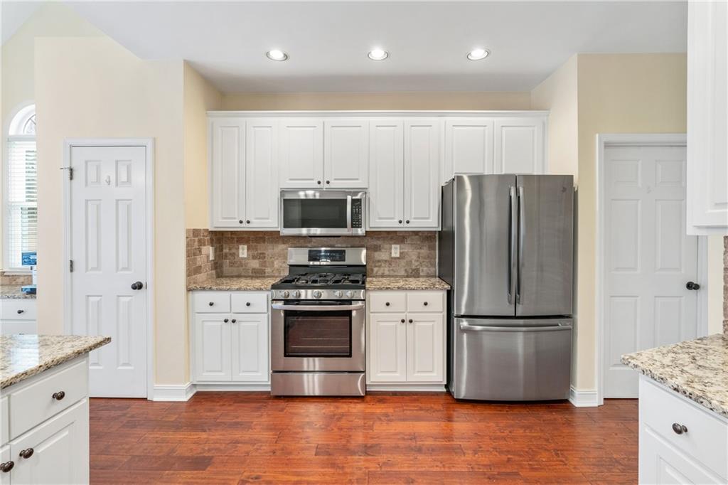 1550 Fallen Leaf Drive SW