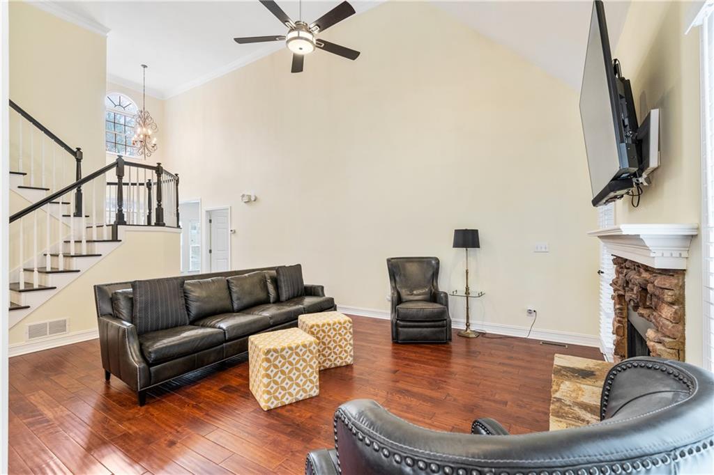 1550 Fallen Leaf Drive SW