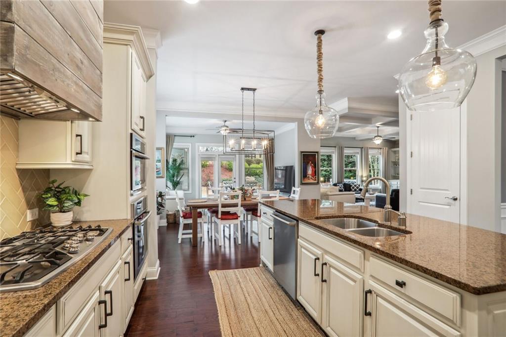 12425 Beragio Place