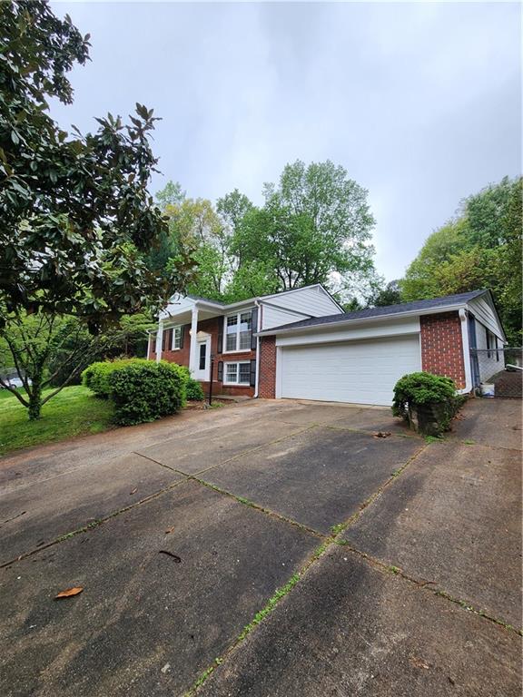 2500 Rolling View Drive SE
