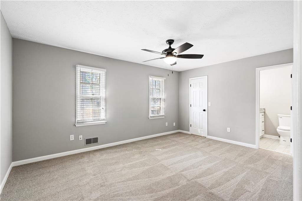 268 Shaded Oaks Lane SE