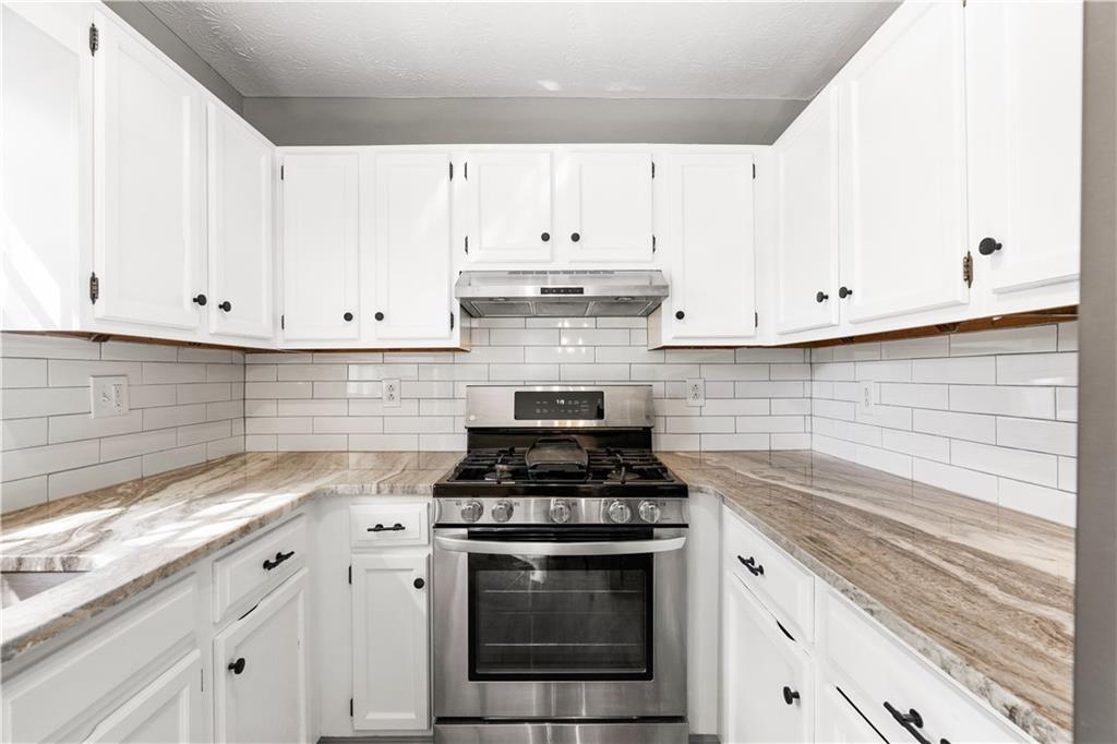 268 Shaded Oaks Lane SE