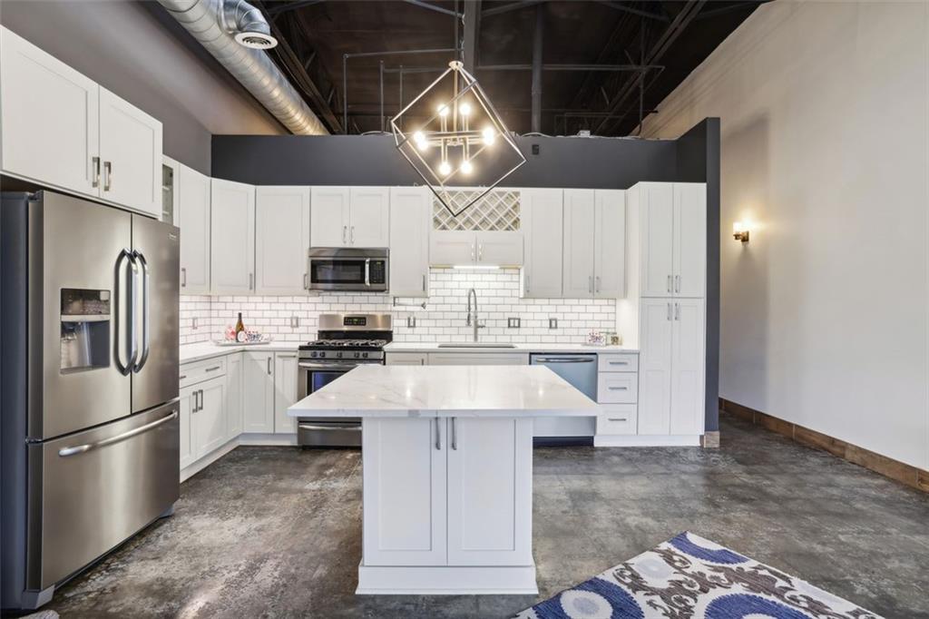 5200 PEACHTREE Road Unit 1106