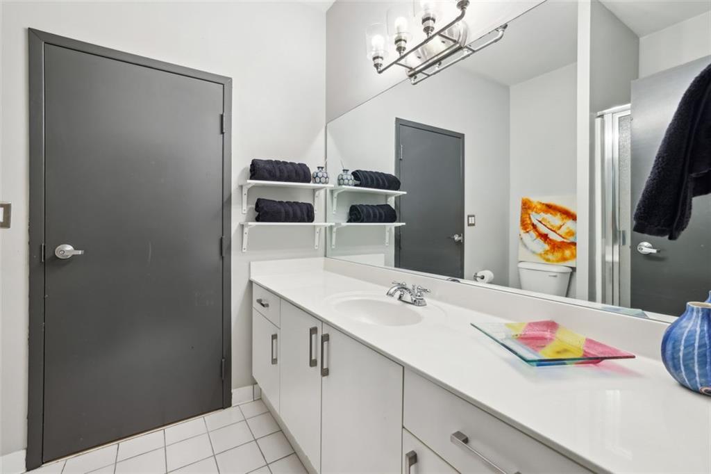5200 PEACHTREE Road Unit 1106