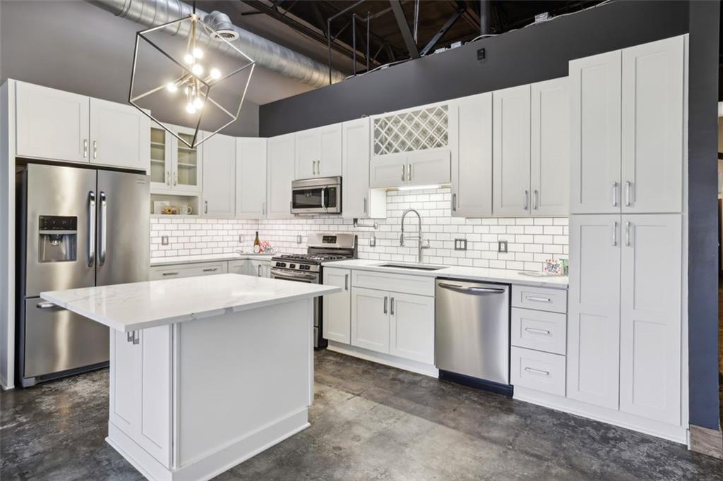 5200 PEACHTREE Road Unit 1106