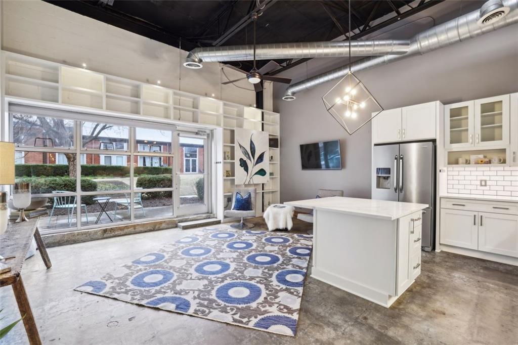 5200 PEACHTREE Road Unit 1106