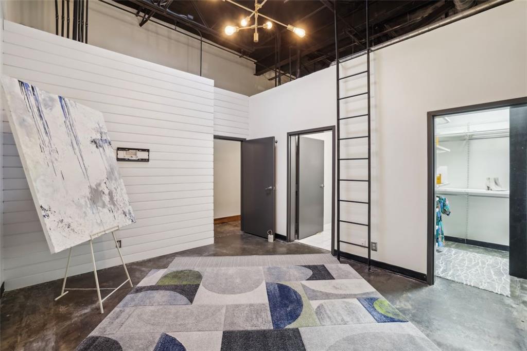 5200 PEACHTREE Road Unit 1106