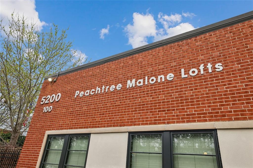 5200 PEACHTREE Road Unit 1106