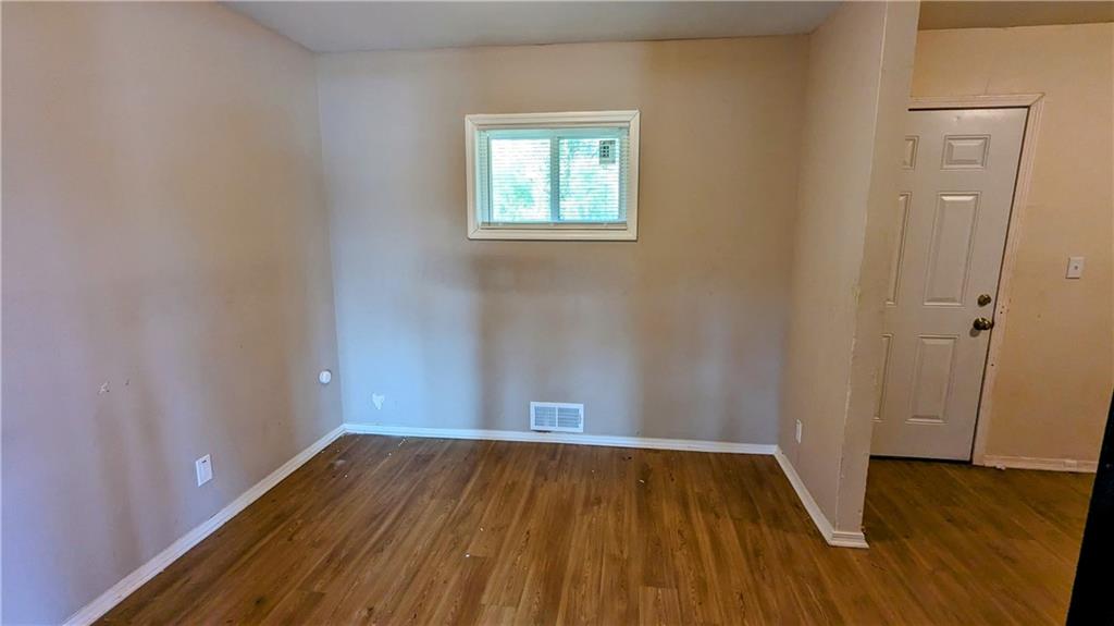 4328 Glenwood Parkway