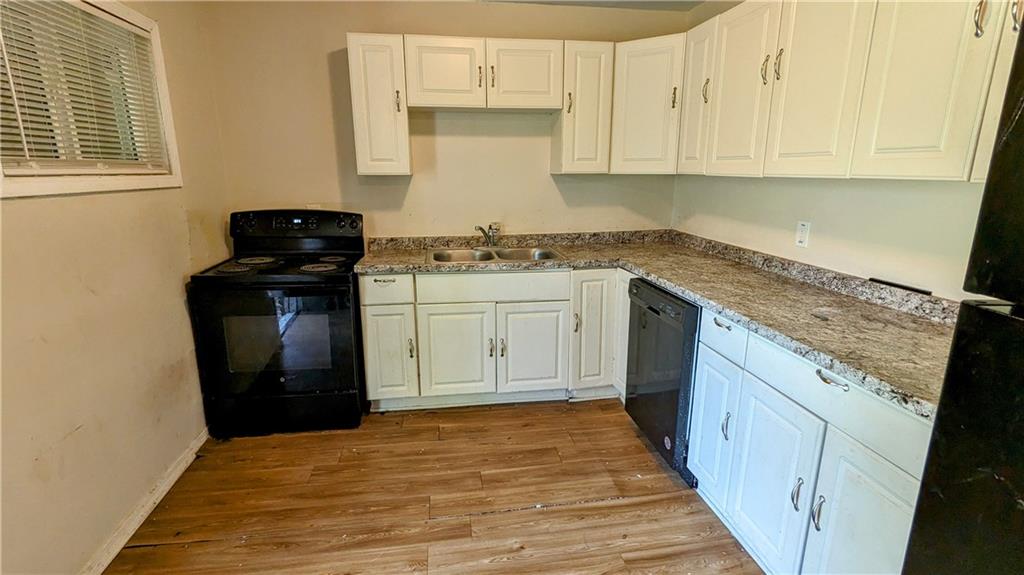 4328 Glenwood Parkway