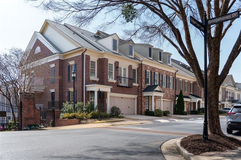 2240 Edgartown Lane SE Unit 3