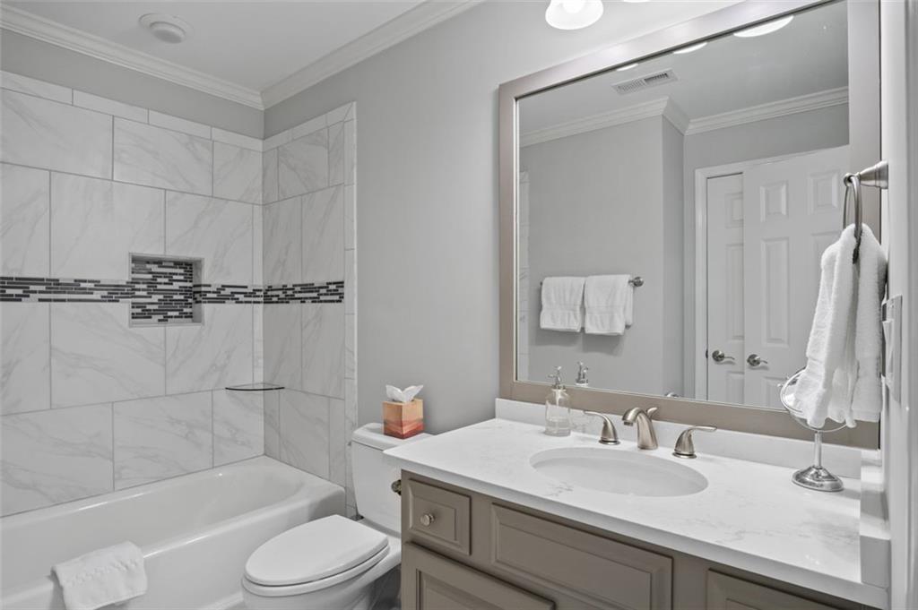 2240 Edgartown Lane SE Unit 3