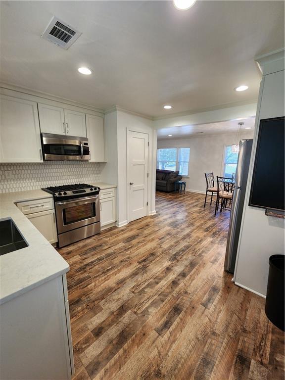 2322 Headland Drive