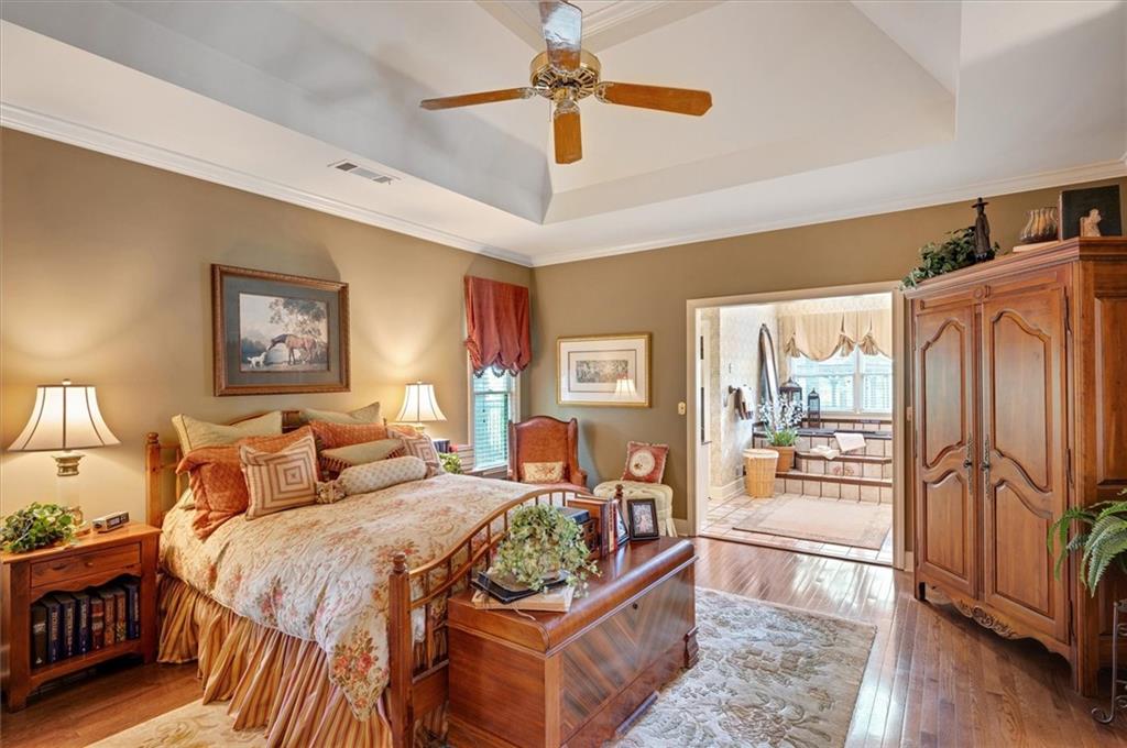 15445 Thorntree Run
