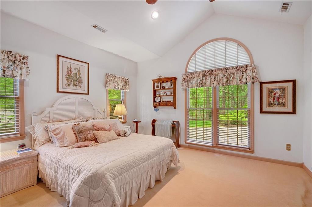 15445 Thorntree Run