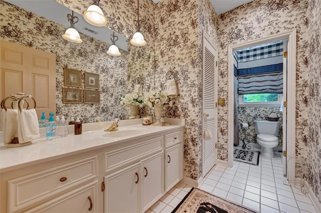 15445 Thorntree Run