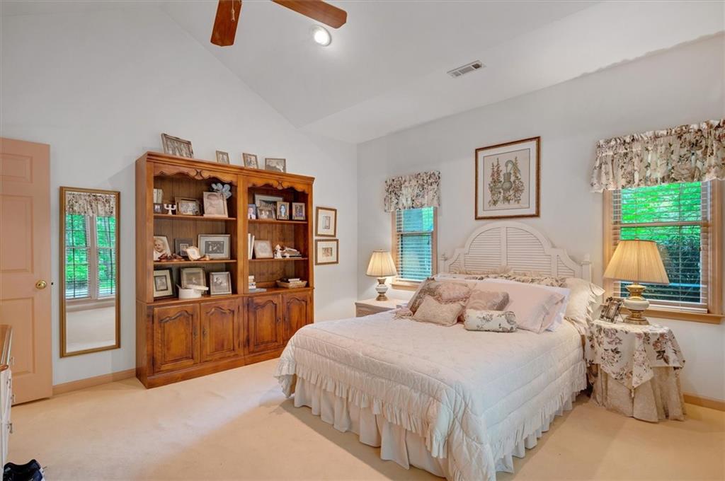 15445 Thorntree Run