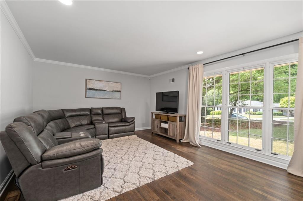 4725 BRINKLEY Lane