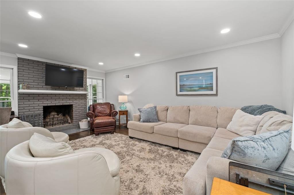 4725 BRINKLEY Lane