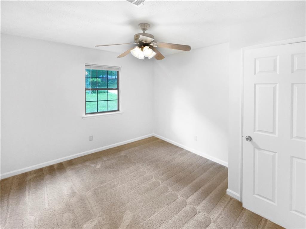 1943 Roberts Lane