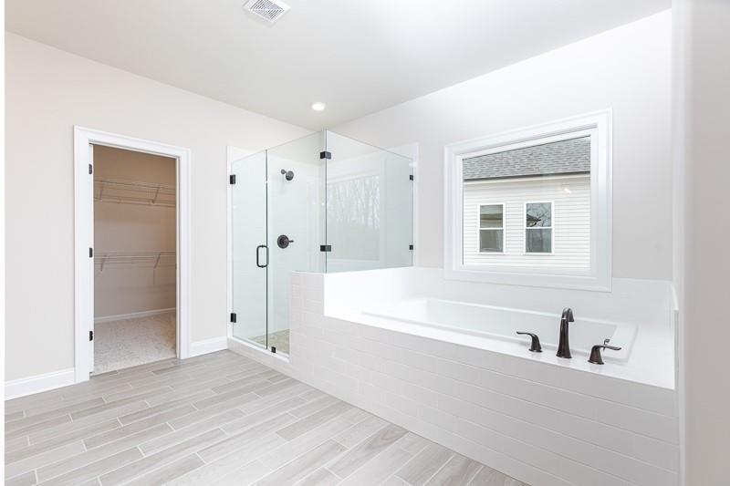 2411 Siskin Square Road