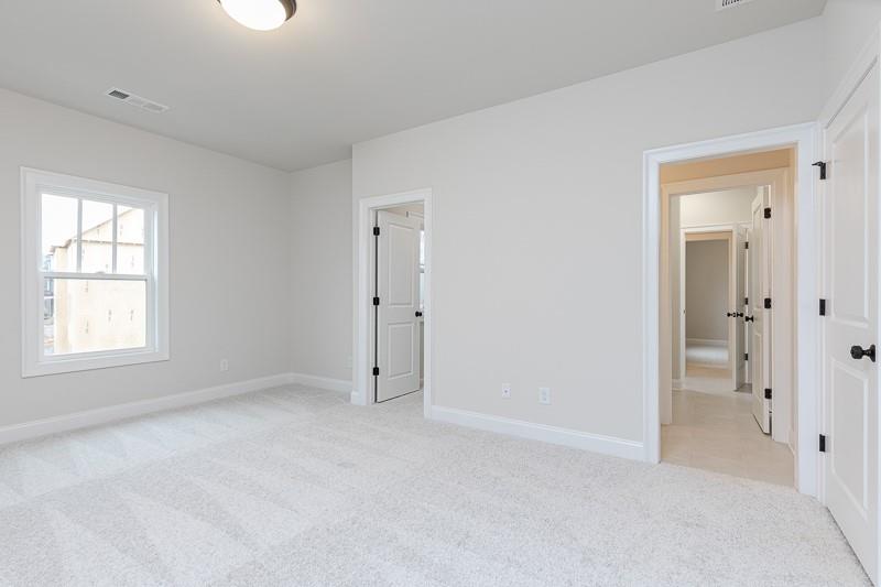 2411 Siskin Square Road