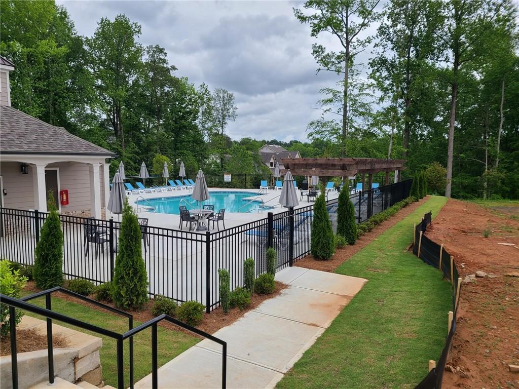 2411 Siskin Square Road