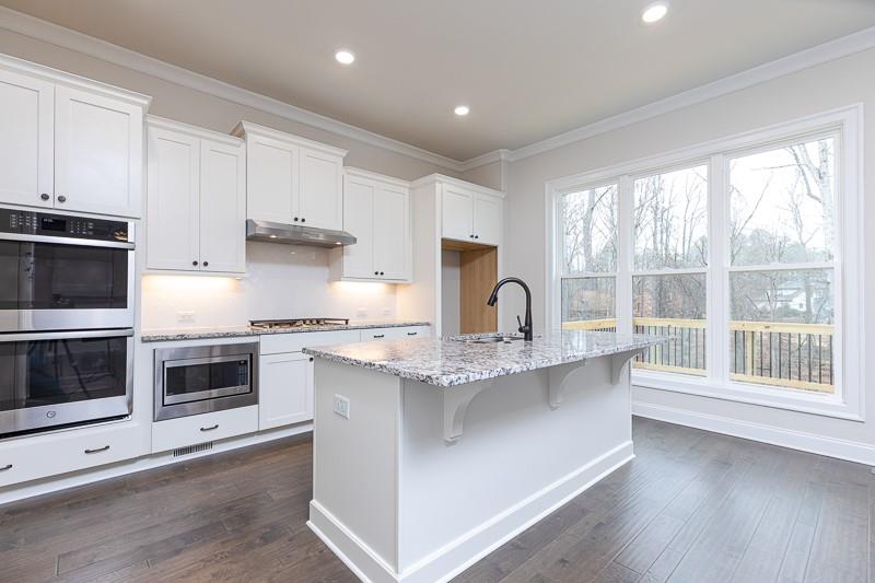 2411 Siskin Square Road