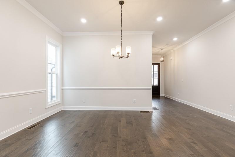 2411 Siskin Square Road