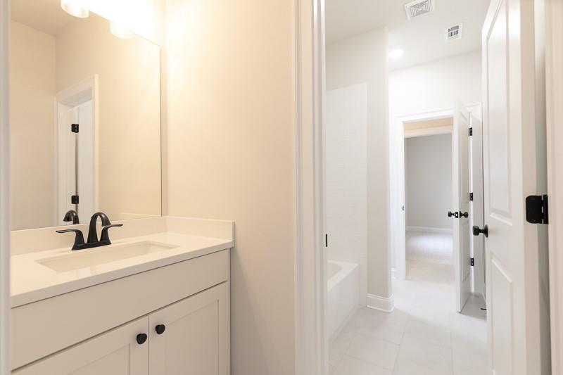 2411 Siskin Square Road