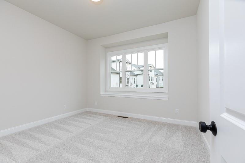 2411 Siskin Square Road