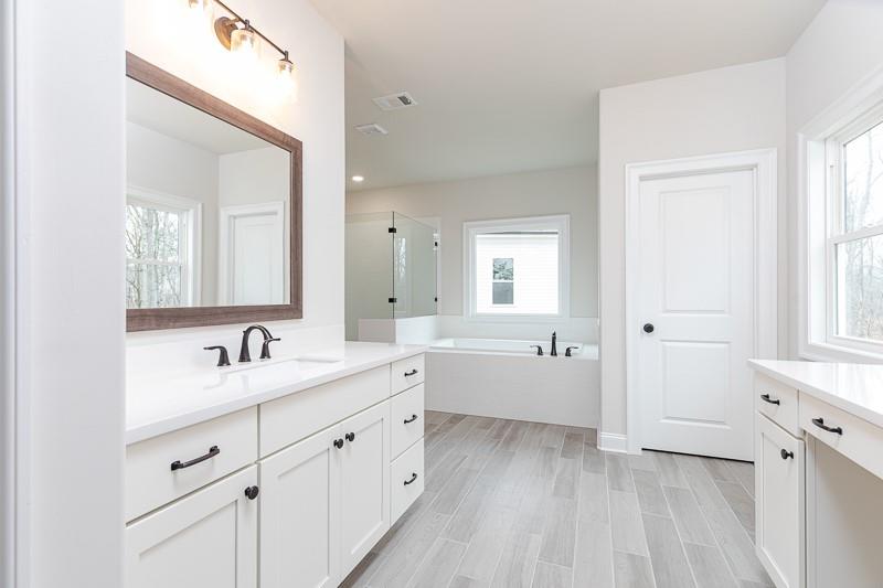 2411 Siskin Square Road