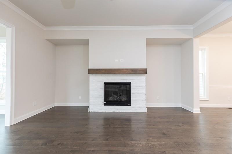 2411 Siskin Square Road