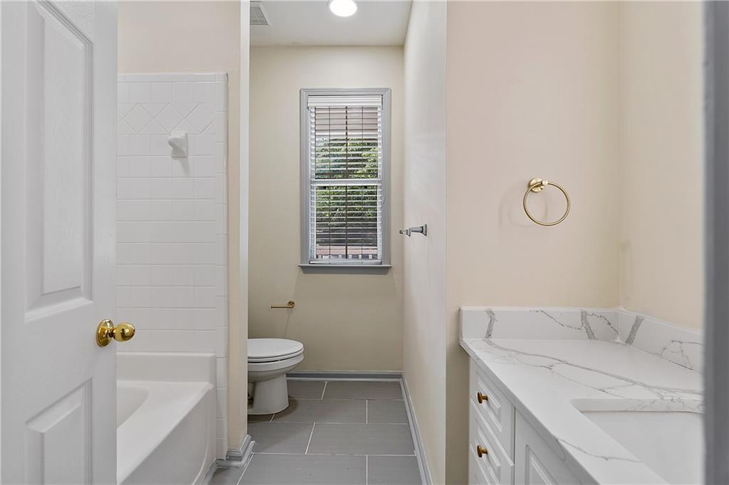 2400 Cumberland Parkway SE Unit 822