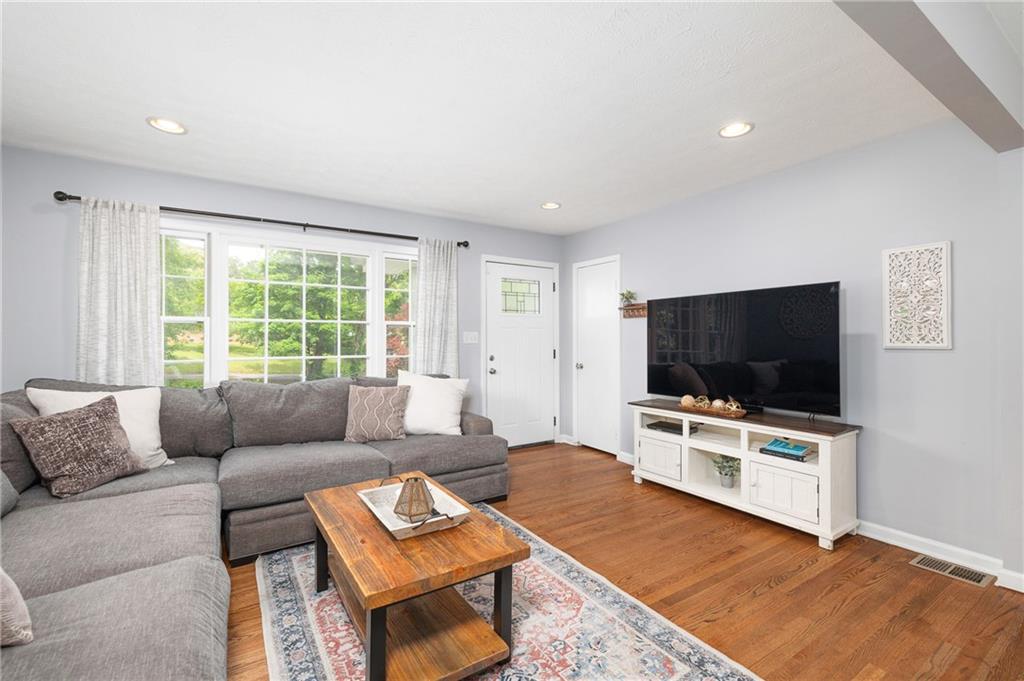 2900 S Nursery Road