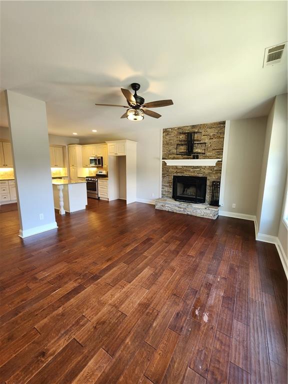 3037 Lexington Avenue