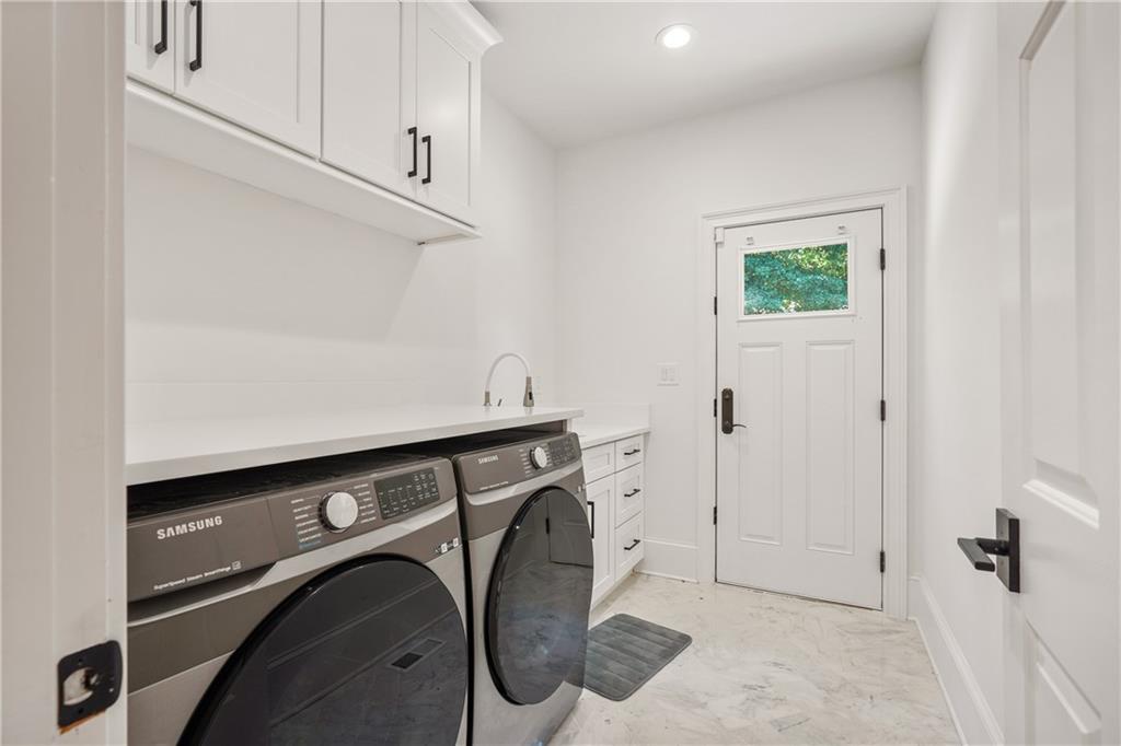 6025 Carlisle Lane