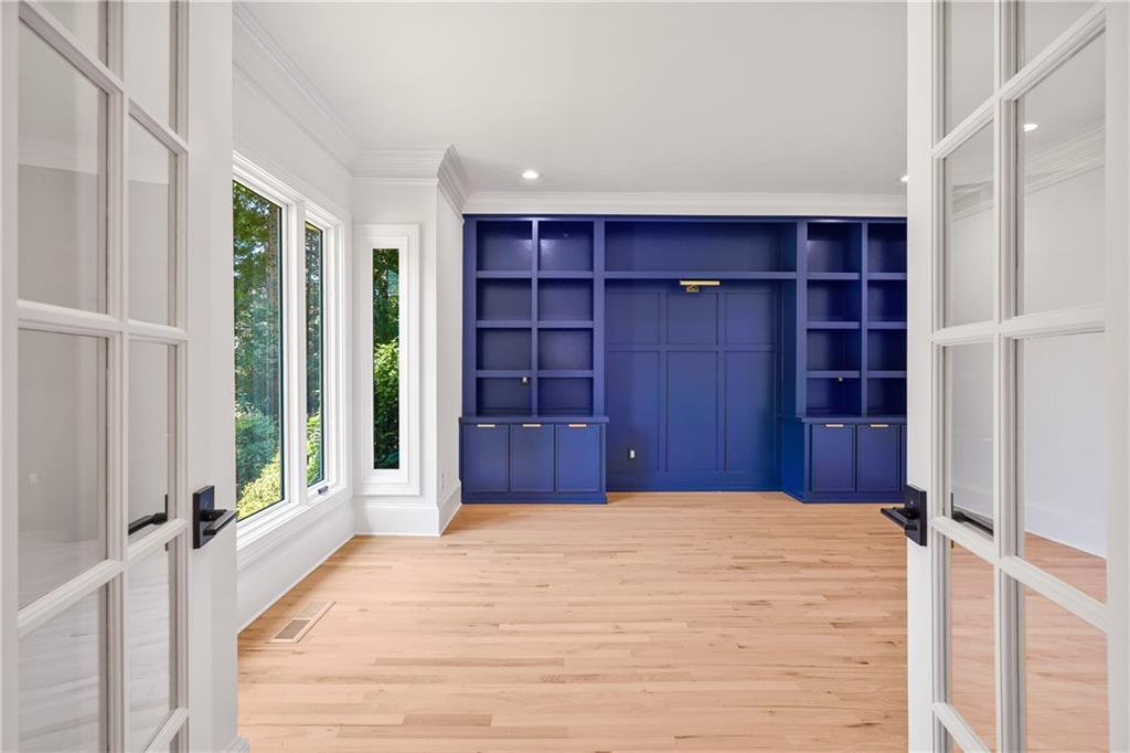 6025 Carlisle Lane