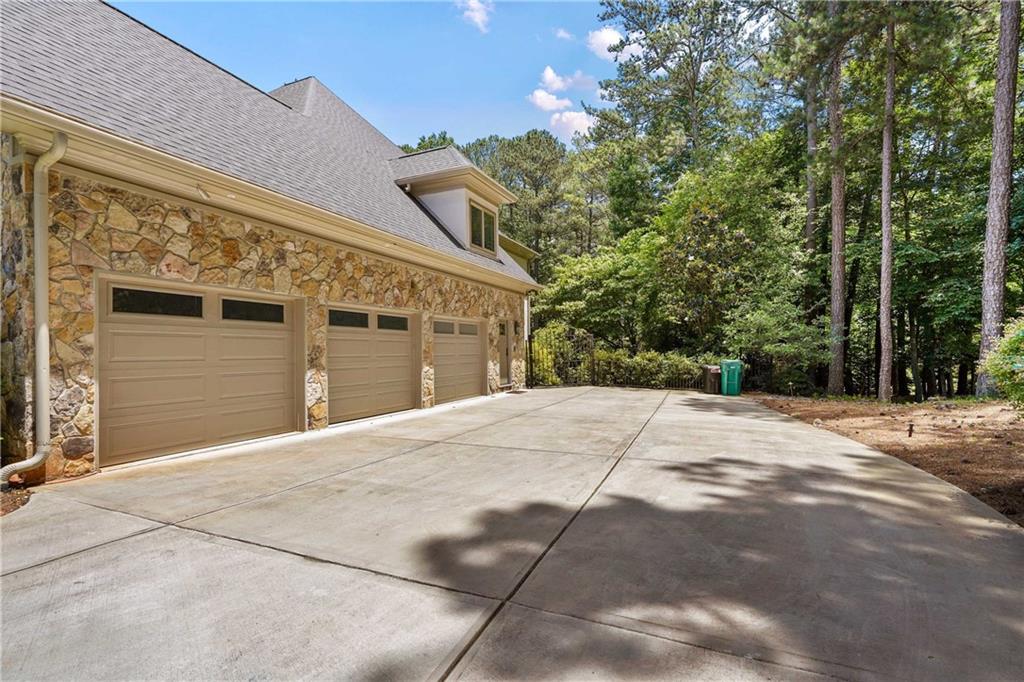 6025 Carlisle Lane