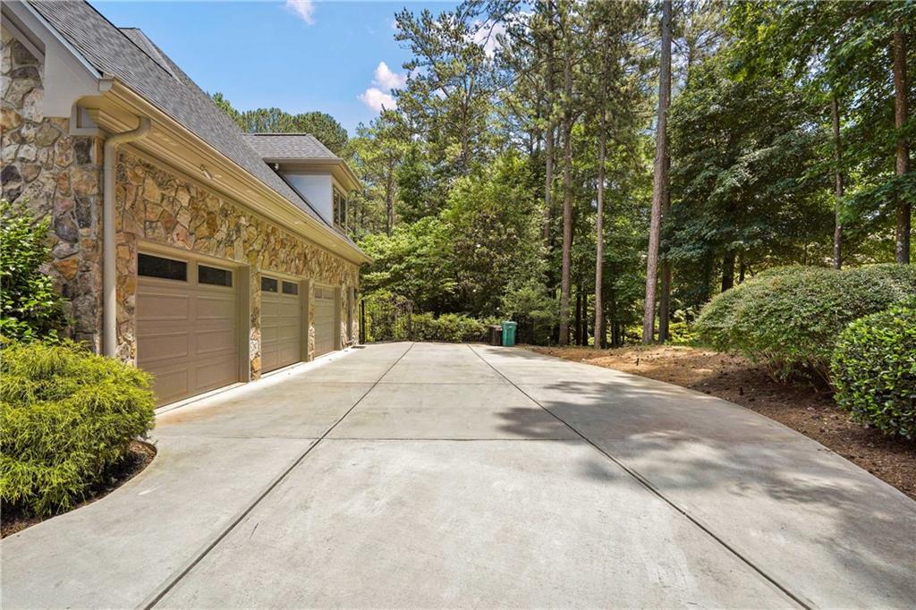 6025 Carlisle Lane