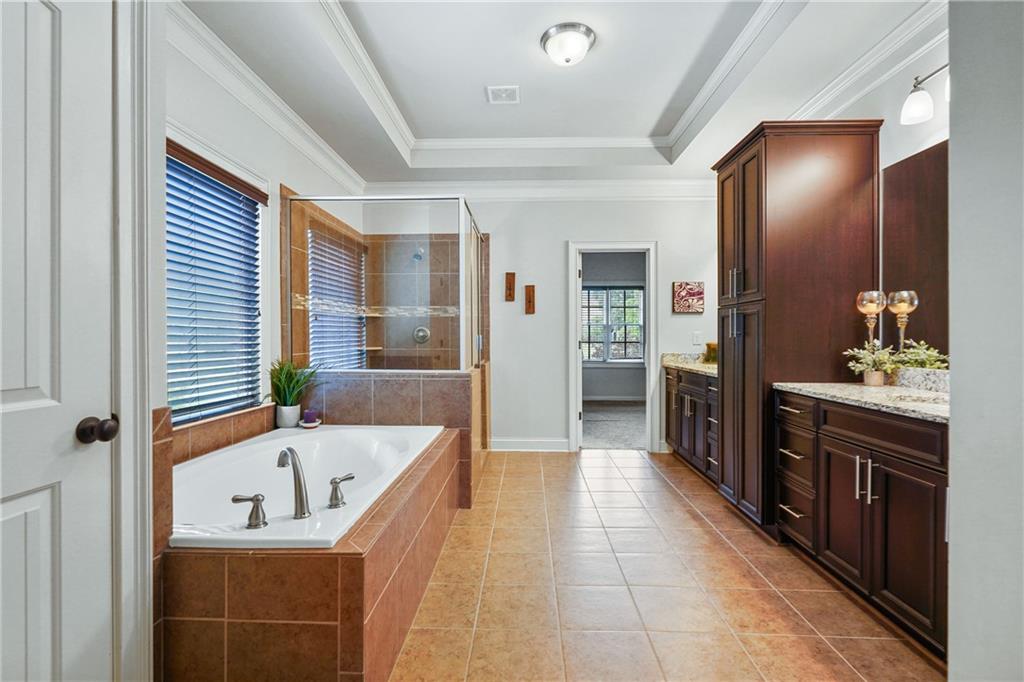 1744 Hickory Woods Pass