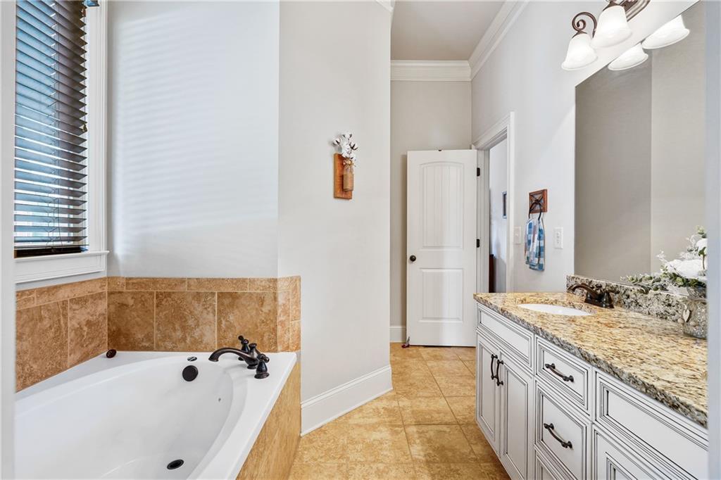 1744 Hickory Woods Pass