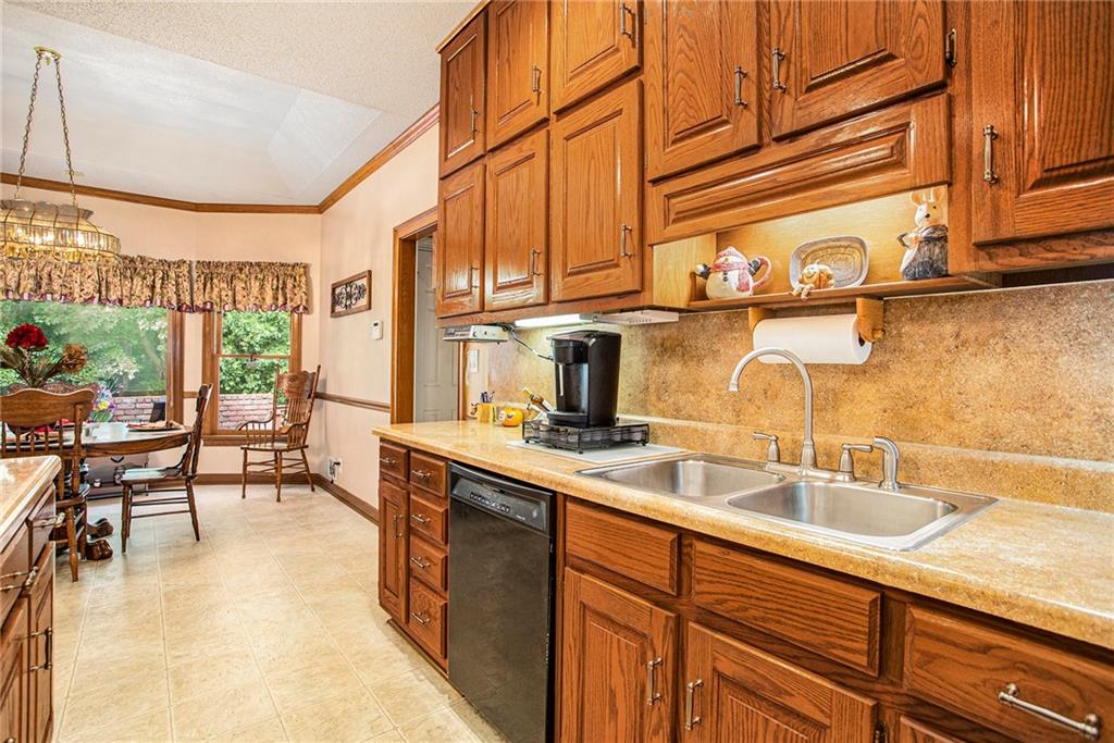 110 ELLENWOOD Court