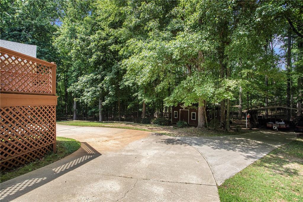110 ELLENWOOD Court