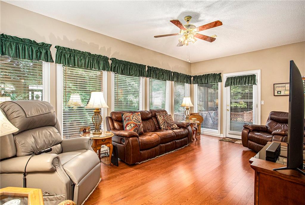 110 ELLENWOOD Court