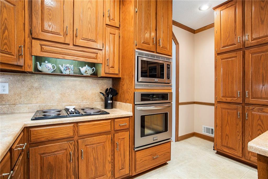 110 ELLENWOOD Court