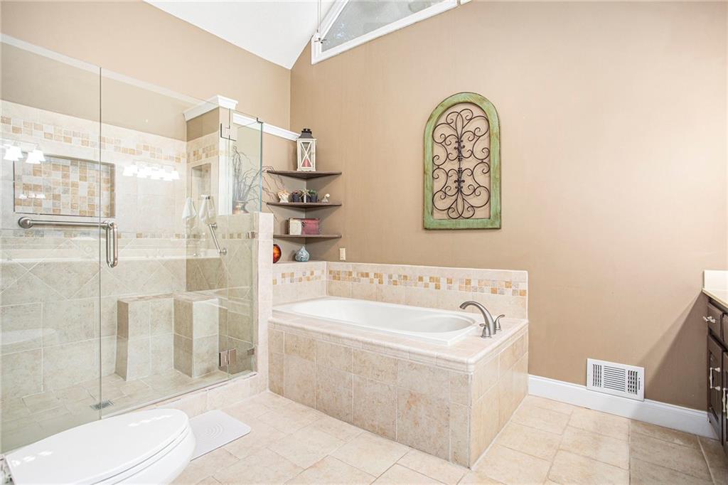 110 ELLENWOOD Court