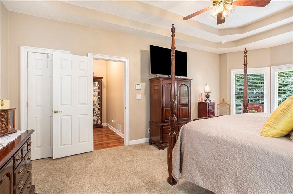 110 ELLENWOOD Court